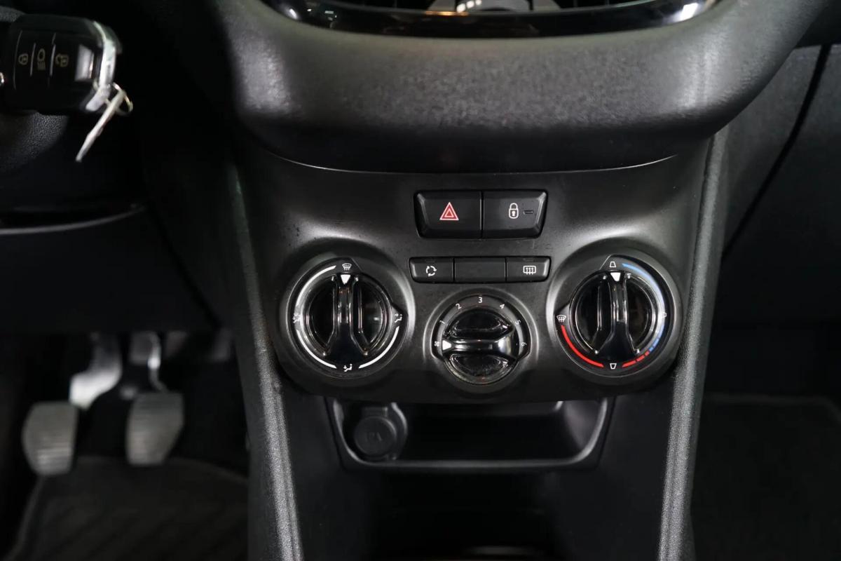 peugeot-208-2016-gasolina-1199cc