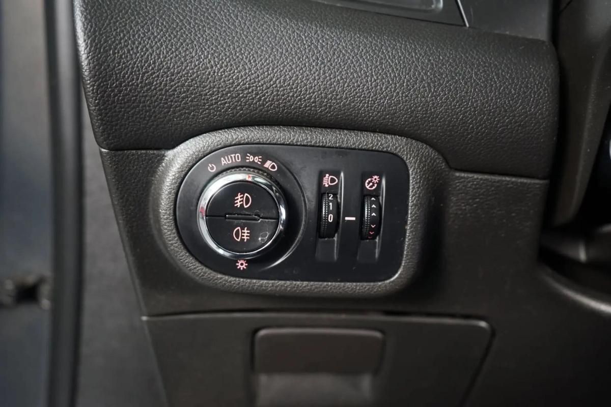 opel-zafira-2012-diesel-1956cc