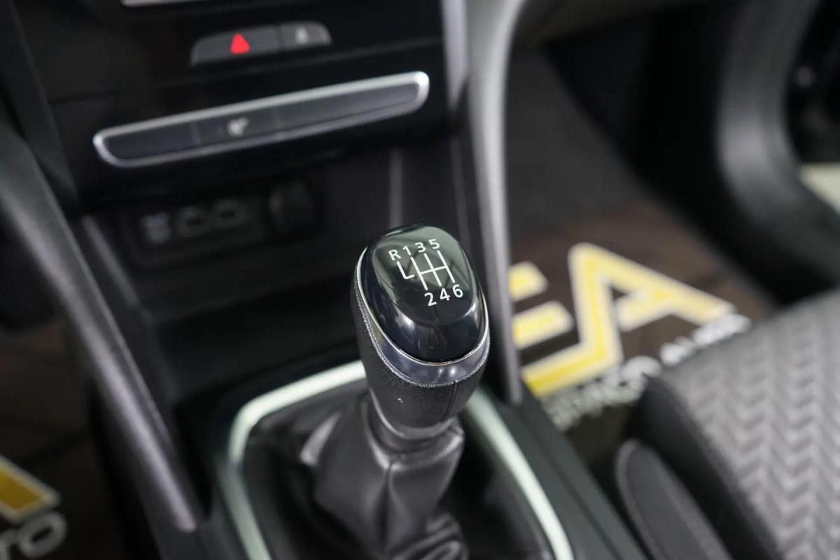 renault-megane-sport-tourer-2021-gasolina-1332cc