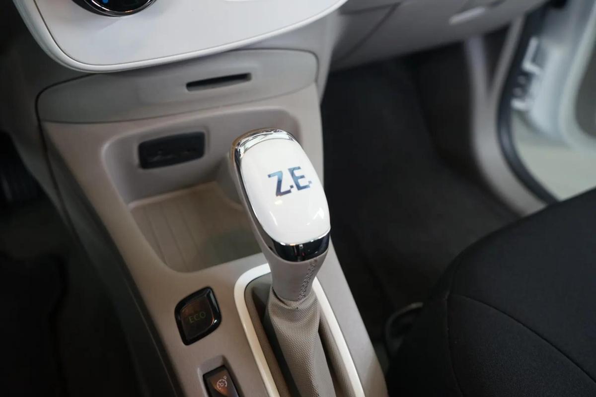renault-zoe-2019-eletrico-0cc