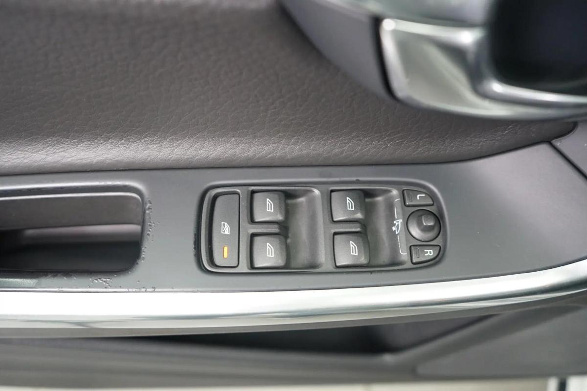 volvo-v60-2012-diesel-1560cc