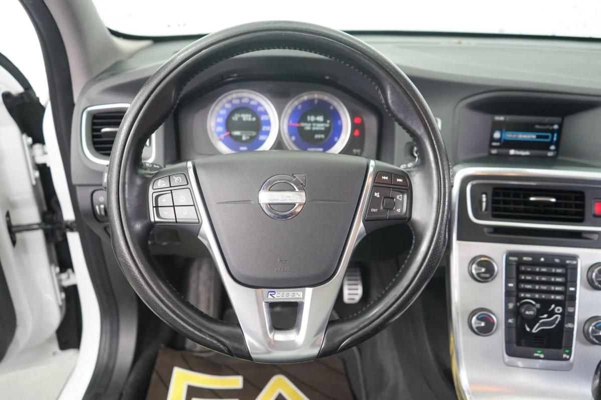 volvo-v60-2012-diesel-1560cc