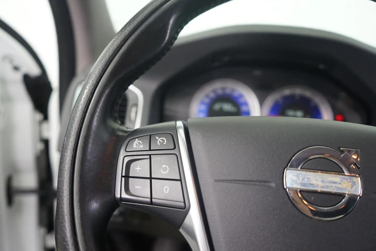 volvo-v60-2012-diesel-1560cc