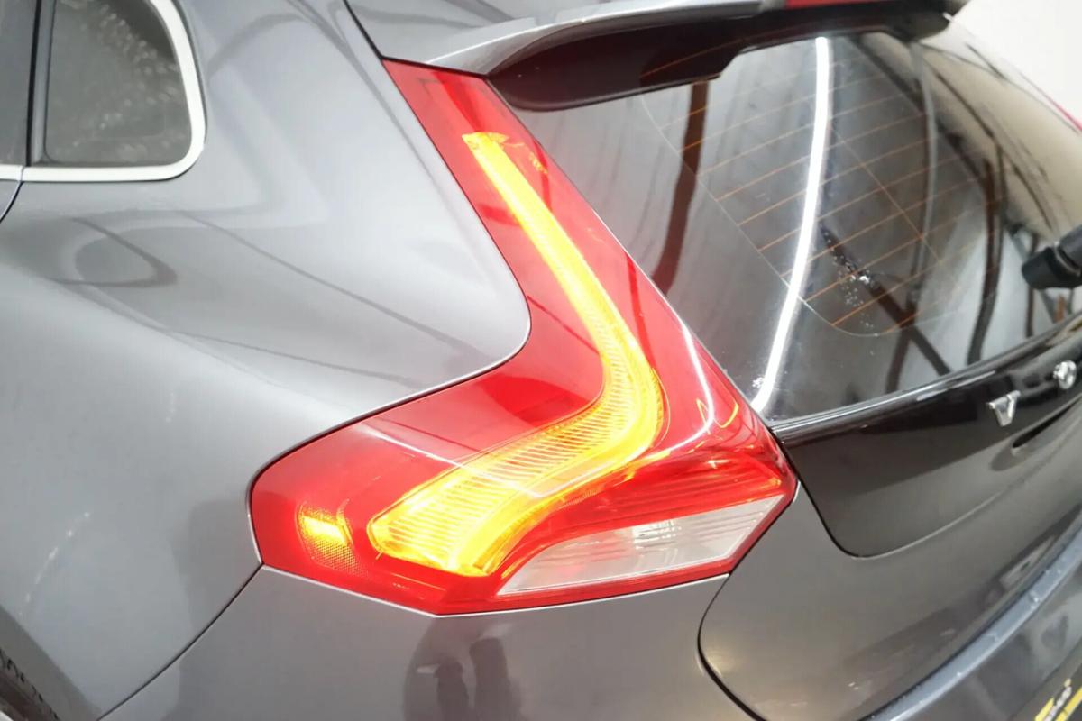volvo-v40-2013-diesel-1560cc