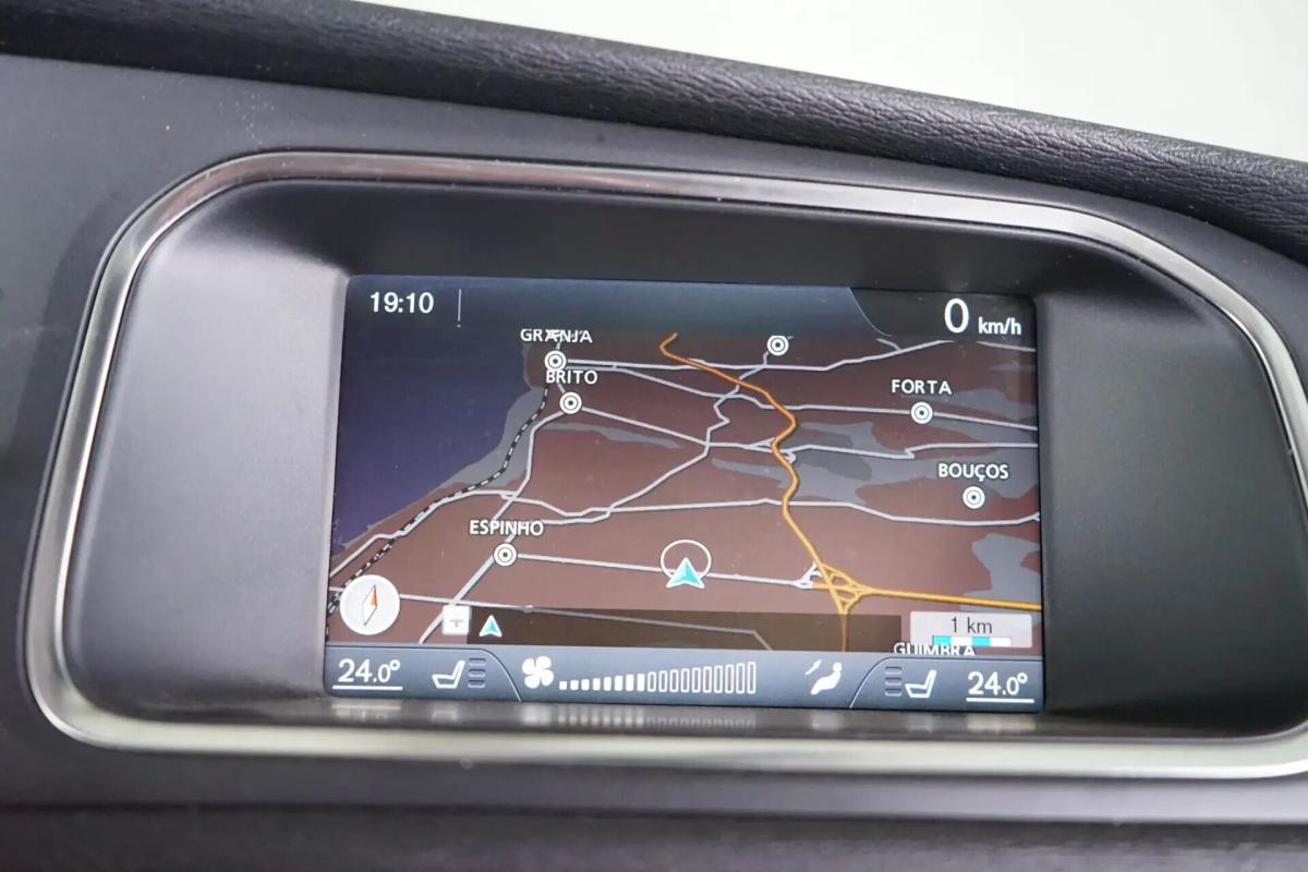 volvo-v40-2013-diesel-1560cc