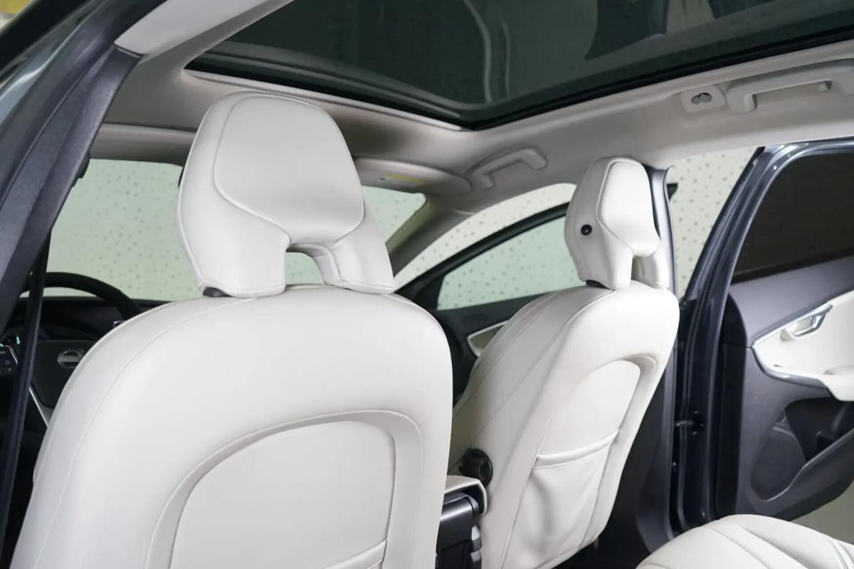 volvo-v40-2013-diesel-1560cc