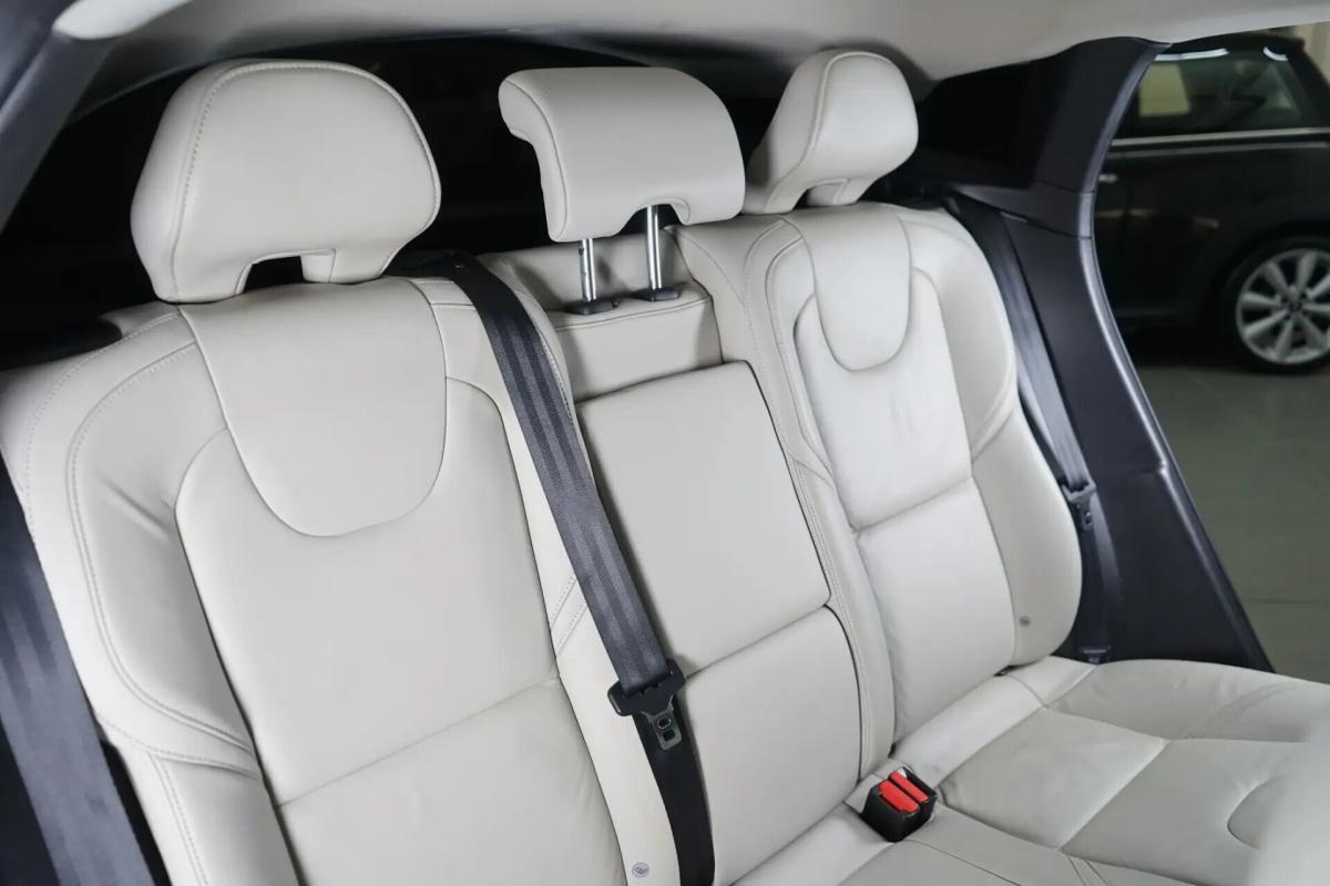 volvo-v40-2013-diesel-1560cc