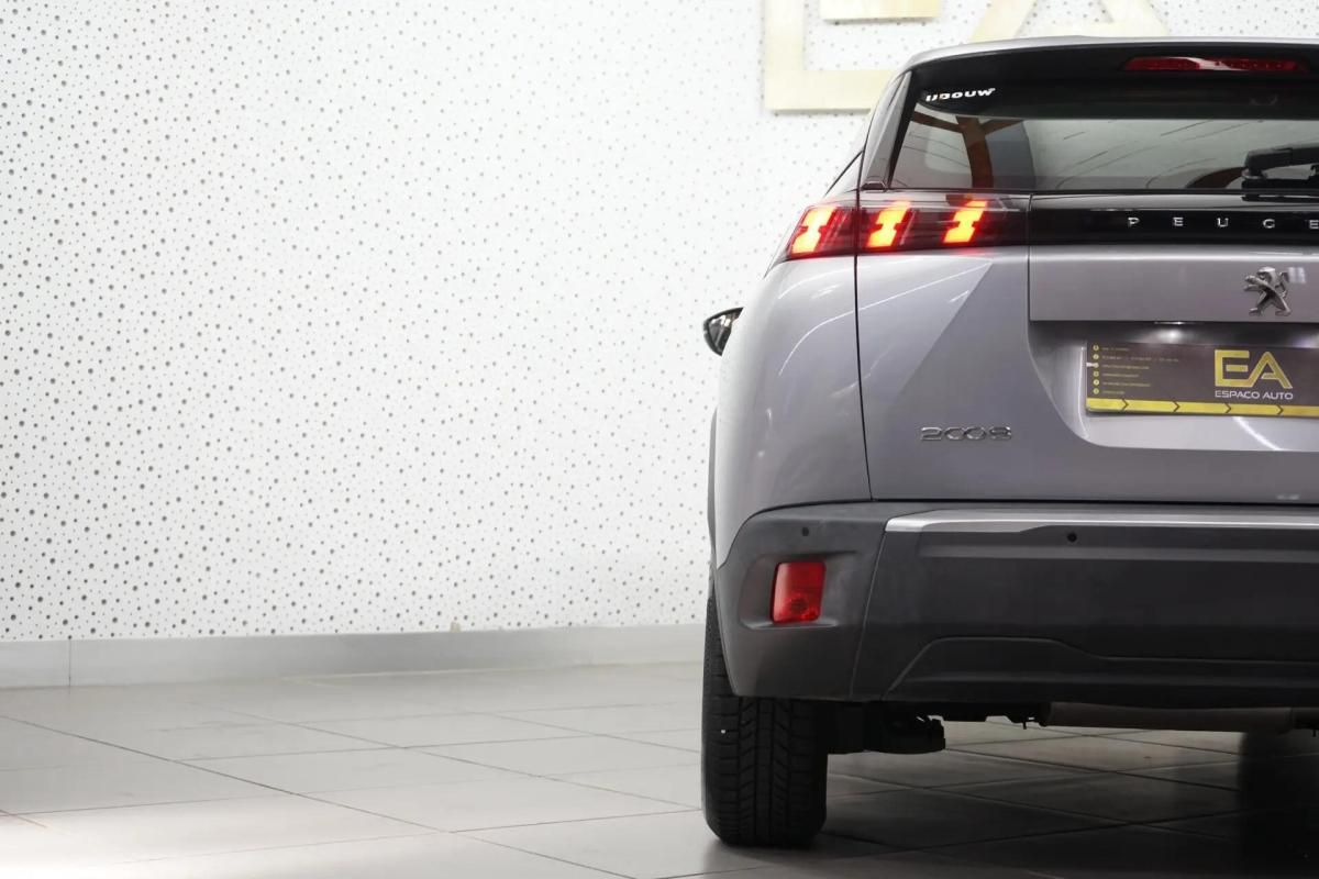 peugeot-2008-2021-gasolina-1199cc