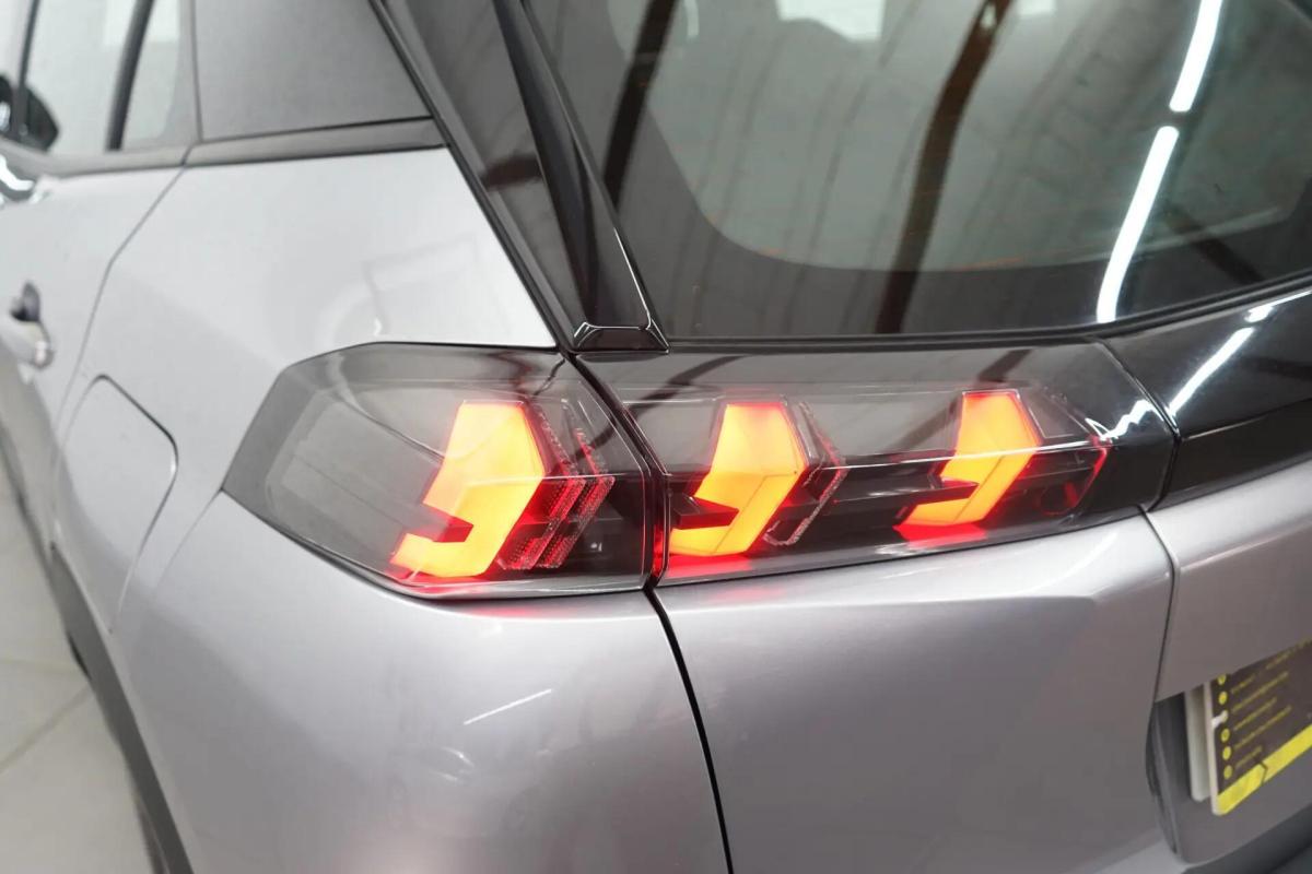 peugeot-2008-2021-gasolina-1199cc