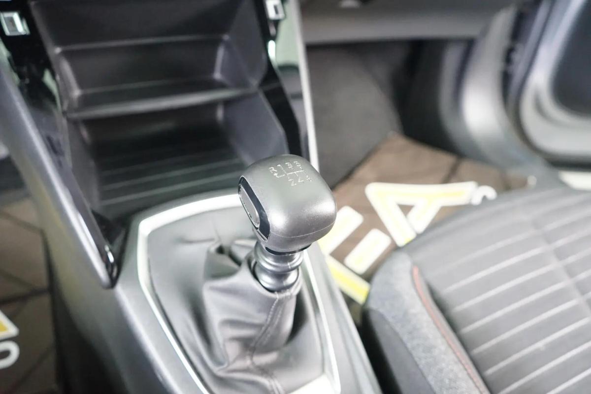 peugeot-2008-2021-gasolina-1199cc
