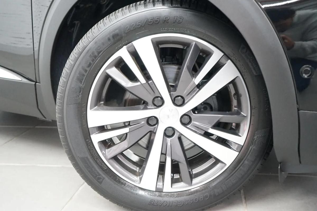 peugeot-5008-2021-gasolina-1199cc