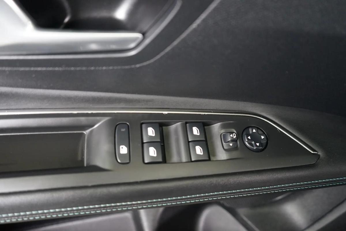 peugeot-5008-2021-gasolina-1199cc