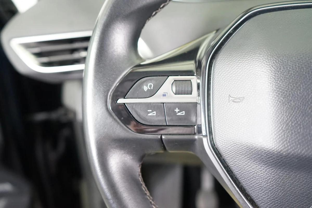 peugeot-5008-2021-gasolina-1199cc