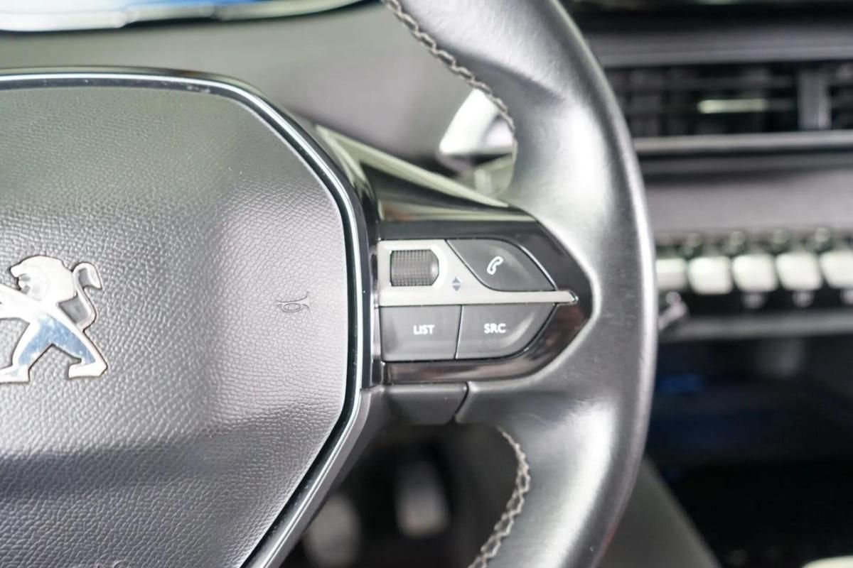 peugeot-5008-2021-gasolina-1199cc