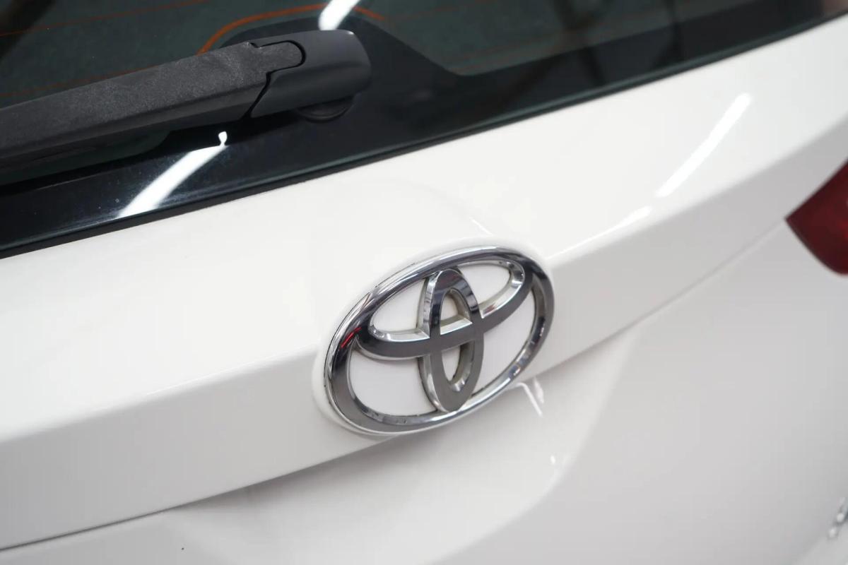 toyota-auris-2014-diesel-1364cc
