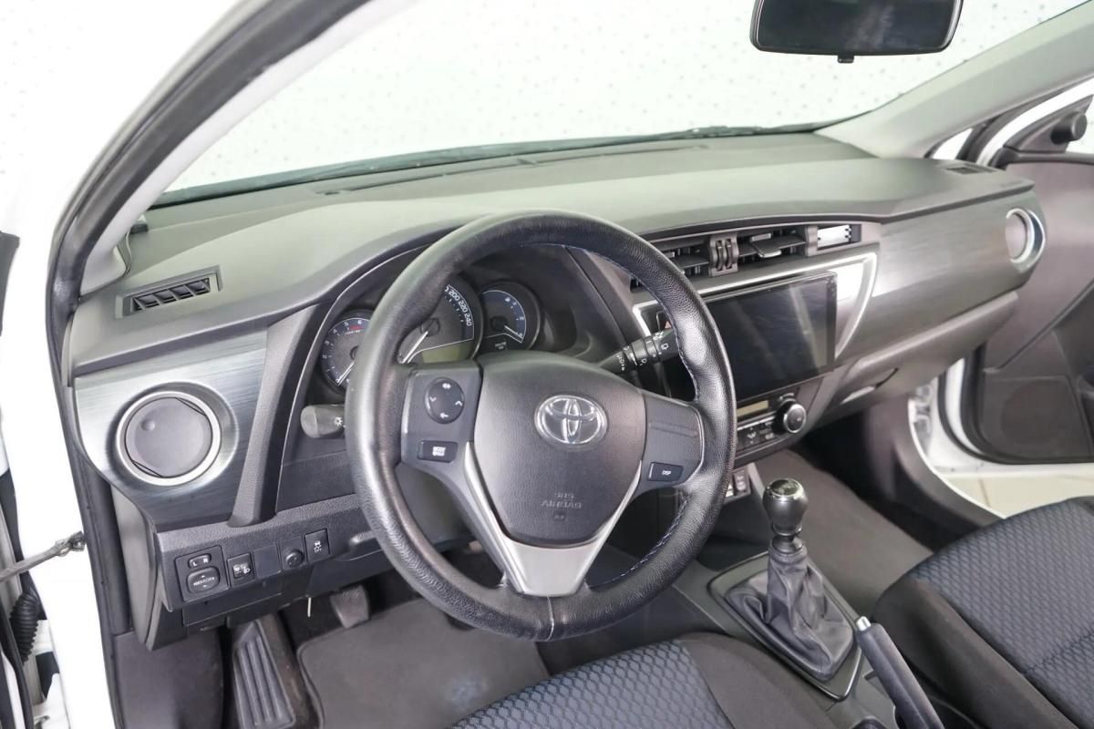 toyota-auris-2014-diesel-1364cc