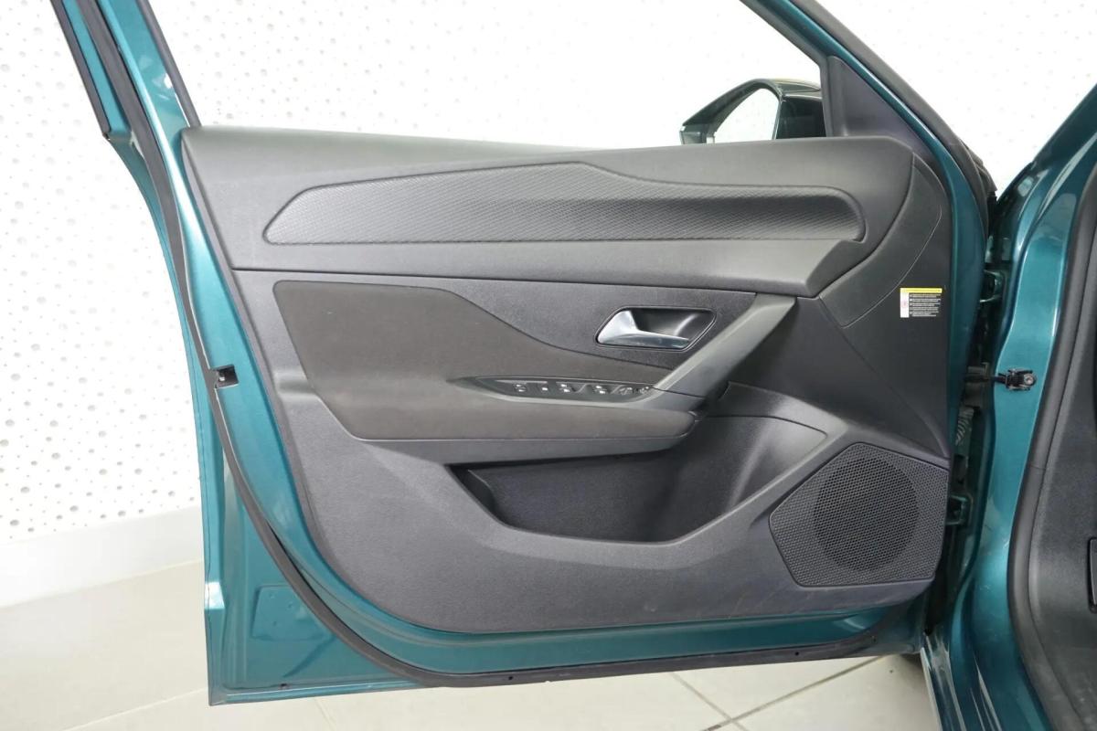 peugeot-308-sw-2022-gasolina-1199cc
