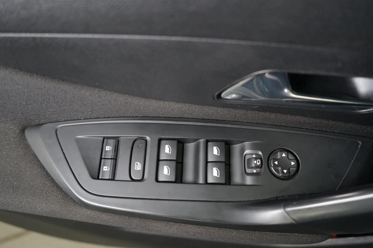 peugeot-308-sw-2022-gasolina-1199cc