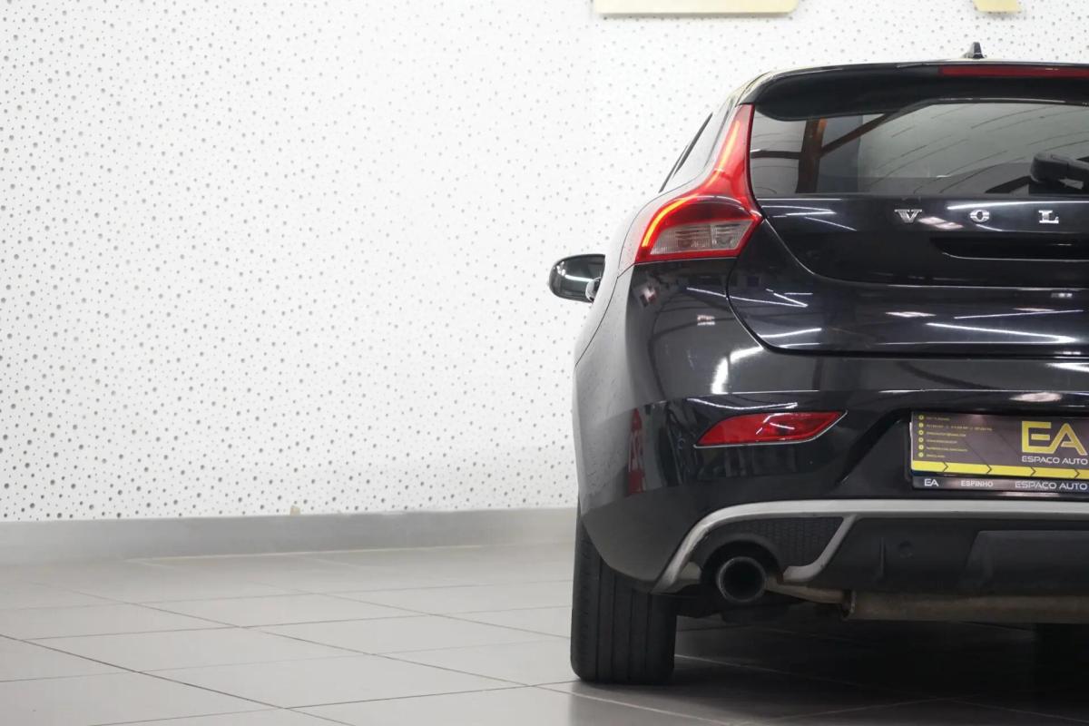 volvo-v40-2013-diesel-1560cc