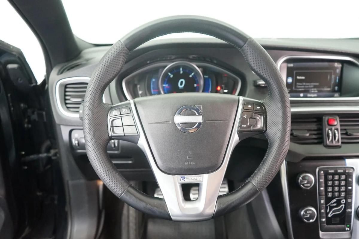 volvo-v40-2013-diesel-1560cc