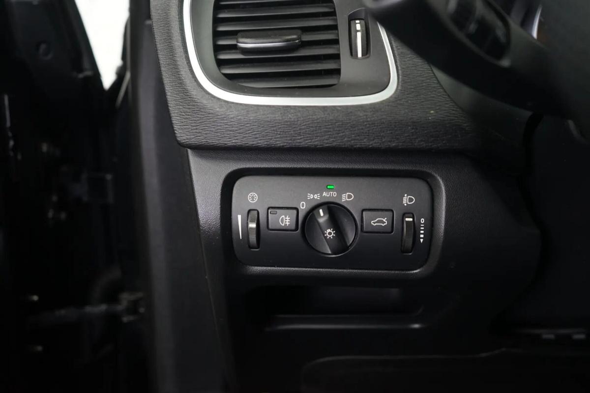 volvo-v40-2013-diesel-1560cc