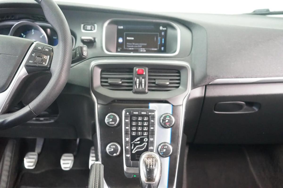 volvo-v40-2013-diesel-1560cc
