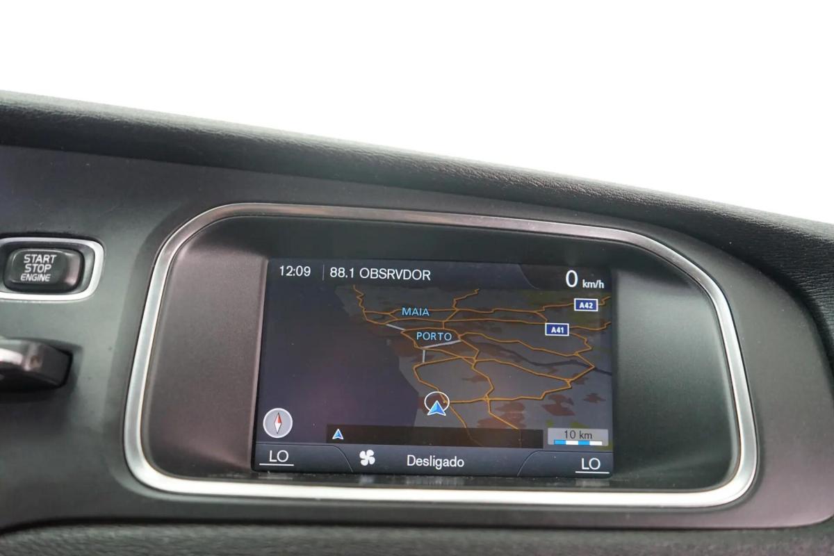 volvo-v40-2013-diesel-1560cc