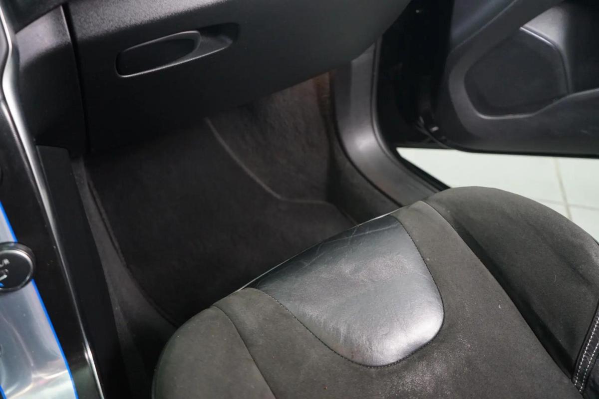 volvo-v40-2013-diesel-1560cc