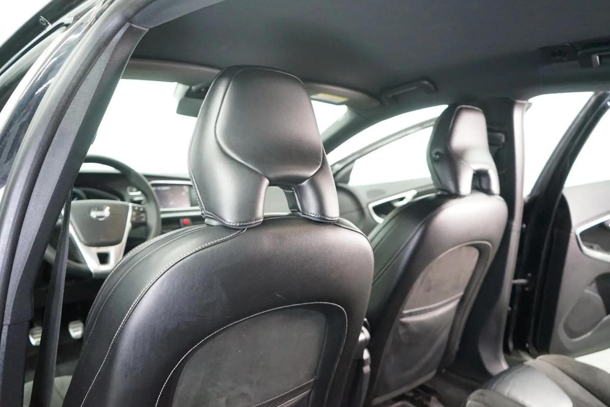 volvo-v40-2013-diesel-1560cc