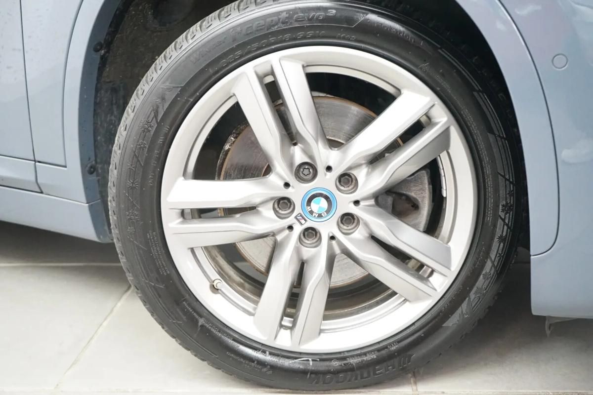 bmw-x1-xdrive25e-2022-hibrido-a-gasolina-1499cc
