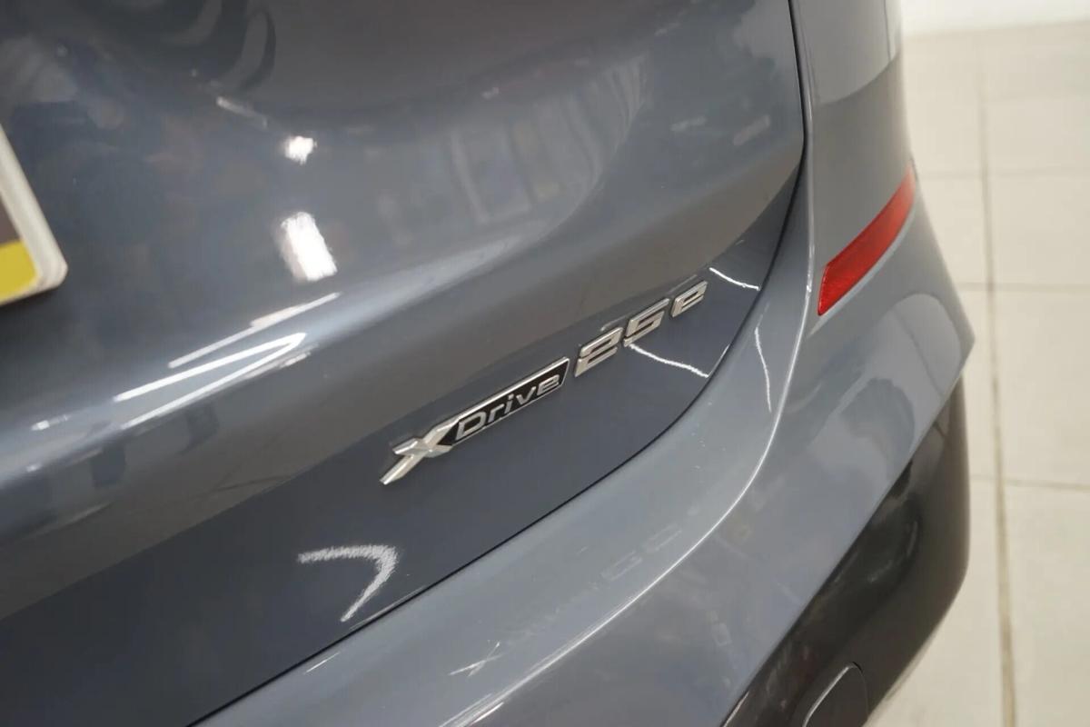 bmw-x1-xdrive25e-2022-hibrido-a-gasolina-1499cc