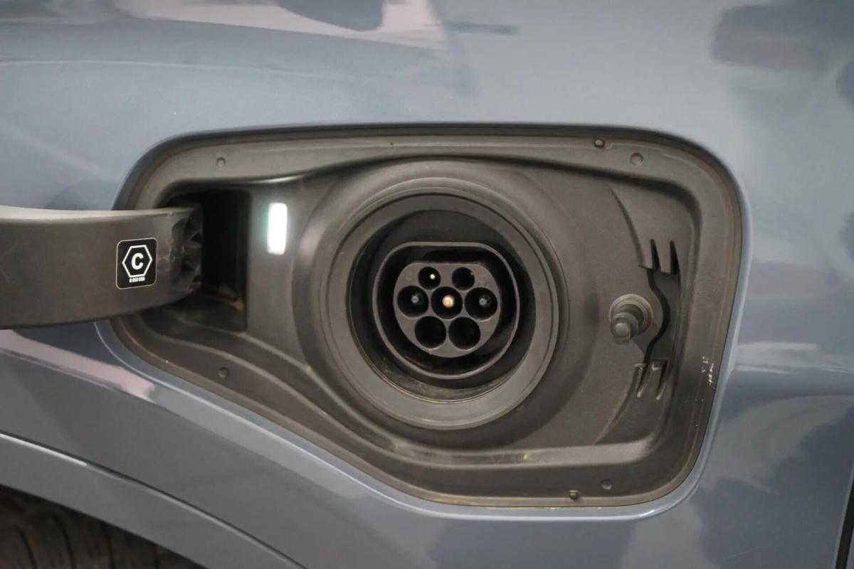 bmw-x1-xdrive25e-2022-hibrido-a-gasolina-1499cc