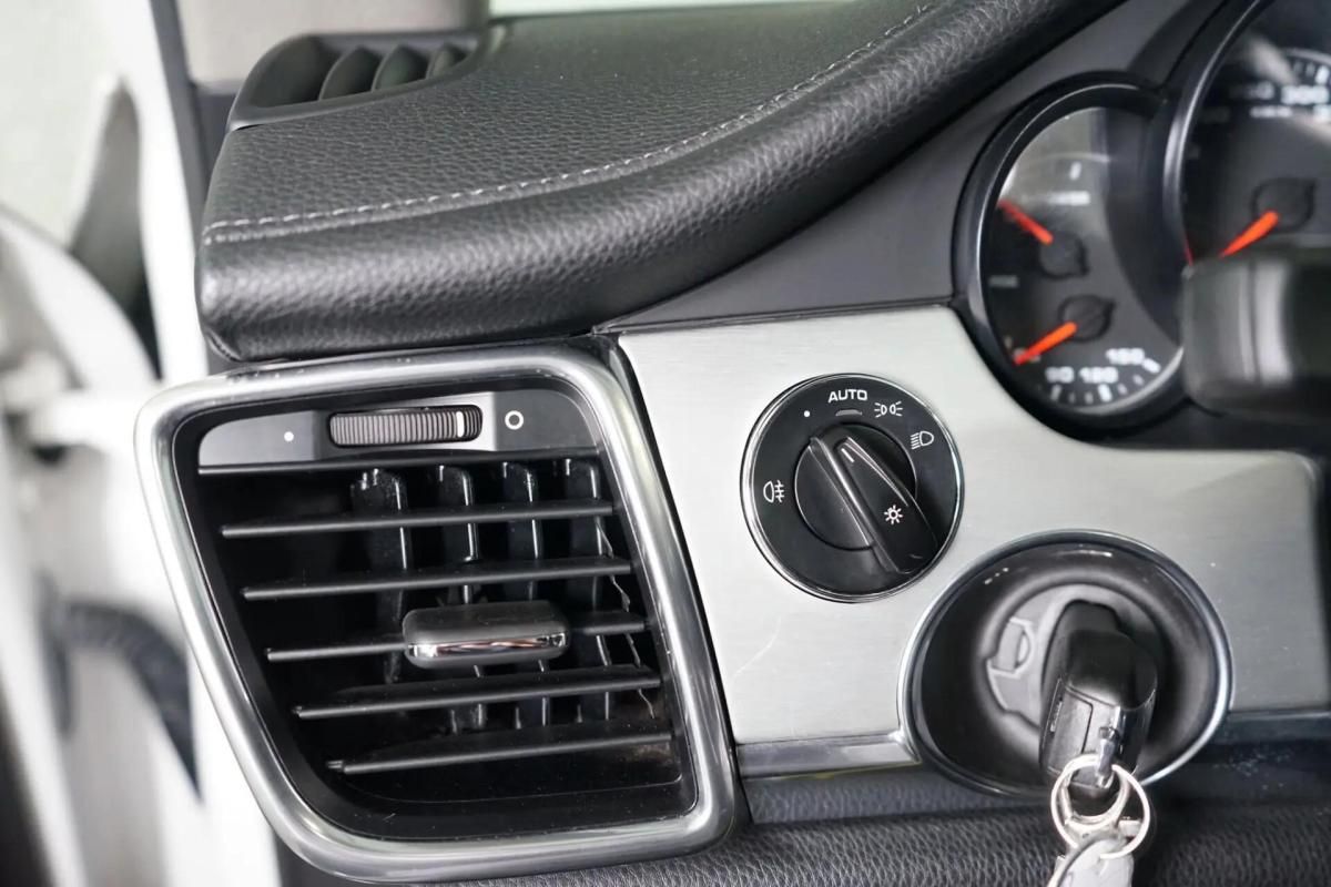 porsche-panamera-2013-hibrido-a-gasolina-2995cc