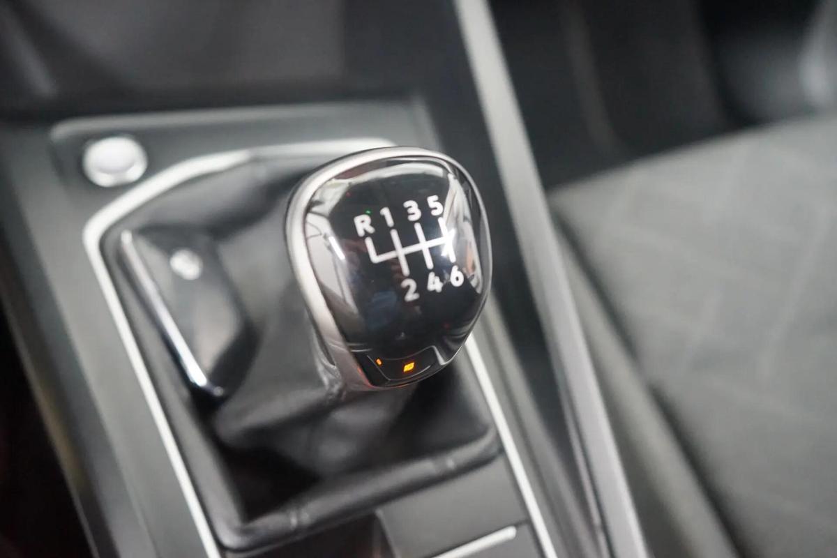 volkswagen-golf-2022-gasolina-1498cc