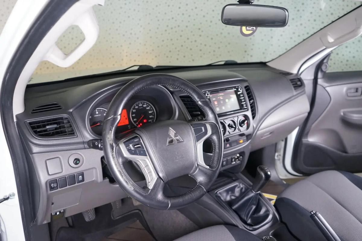mitsubishi-l200-2018-diesel-2442cc