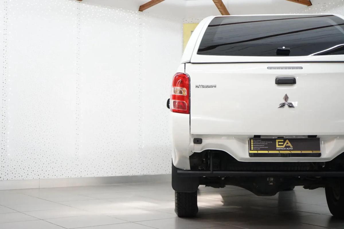 mitsubishi-l200-2018-diesel-2442cc