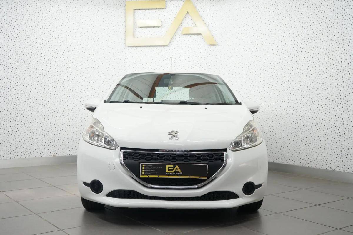peugeot-208-2014-gasolina-999cc