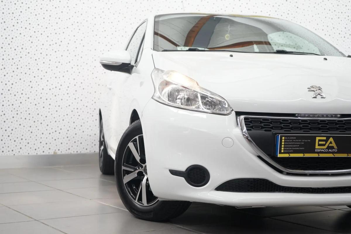 peugeot-208-2014-gasolina-999cc
