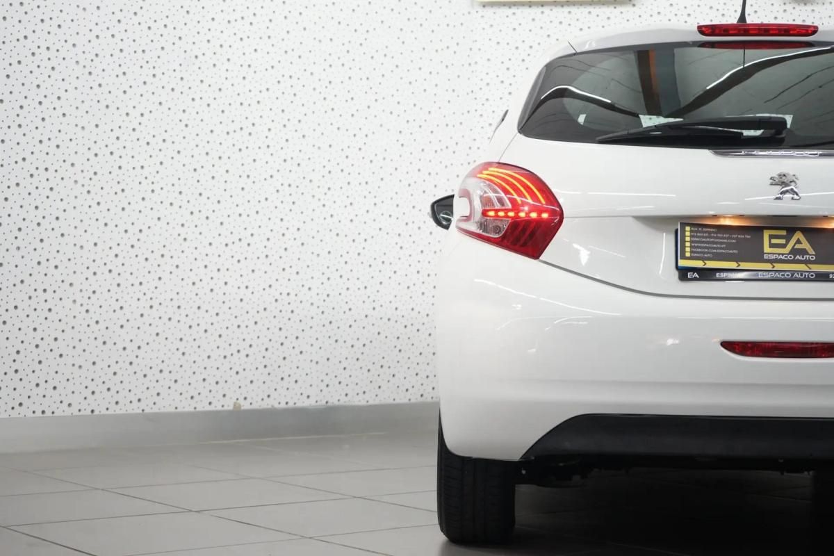 peugeot-208-2014-gasolina-999cc