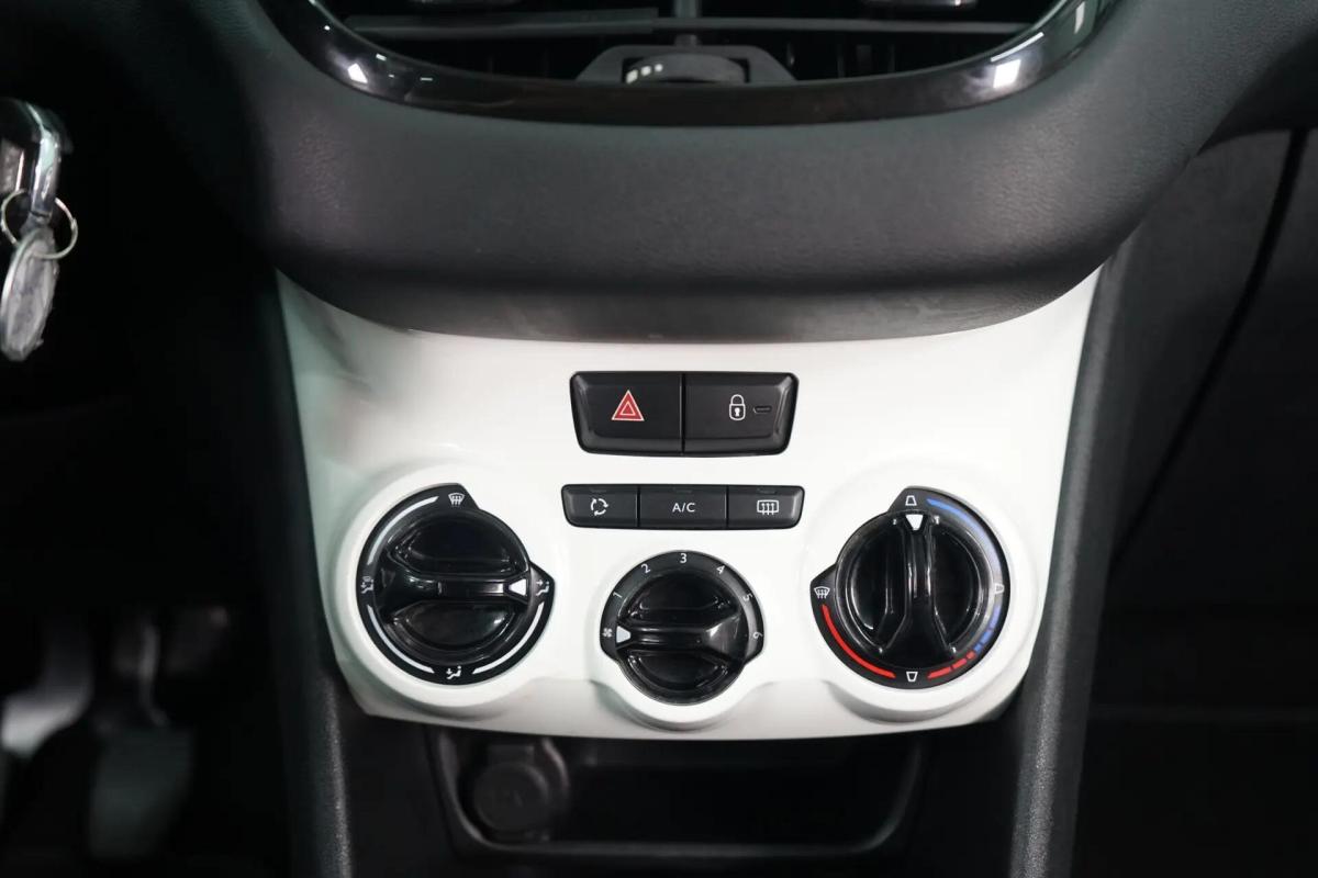 peugeot-208-2014-gasolina-999cc
