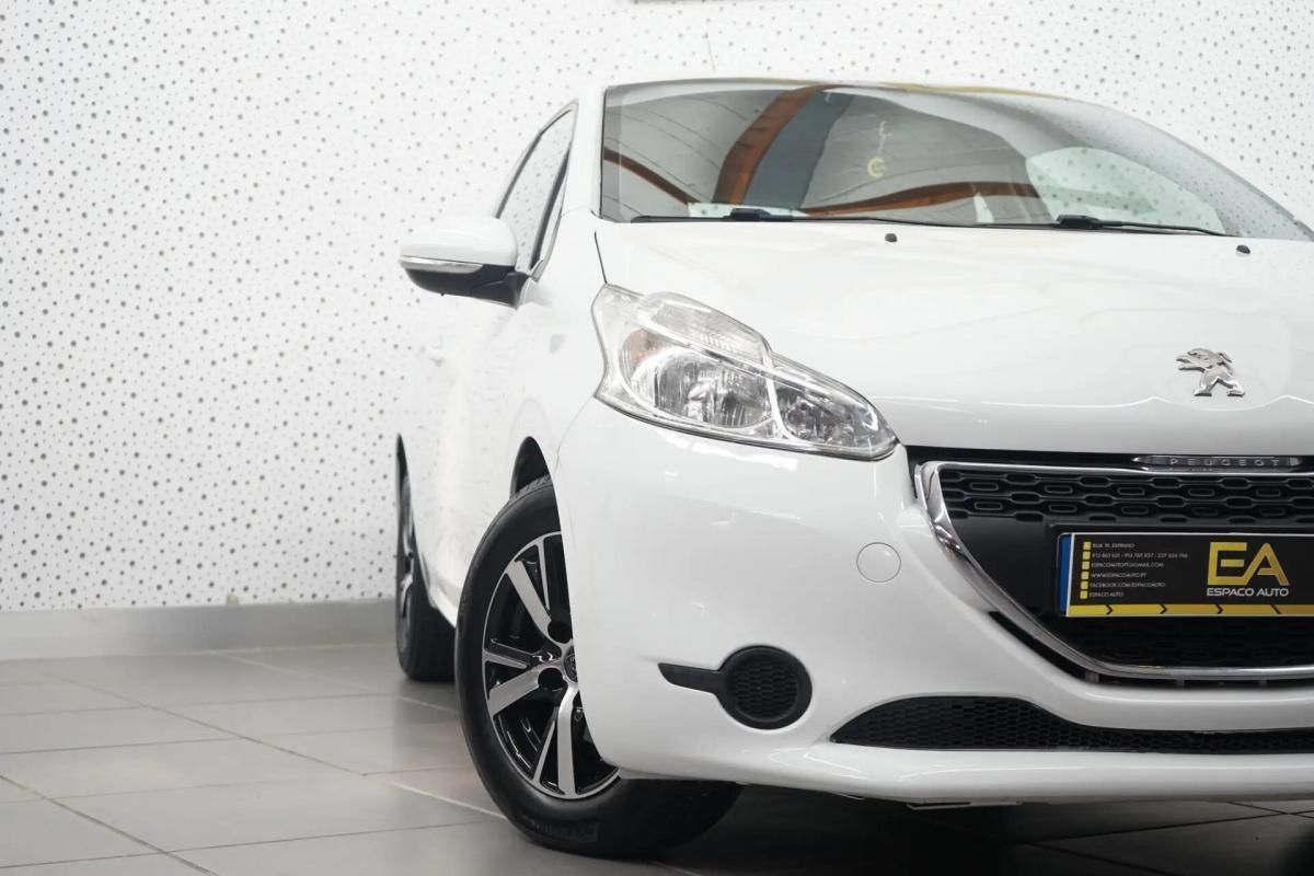 peugeot-208-2014-gasolina-999cc