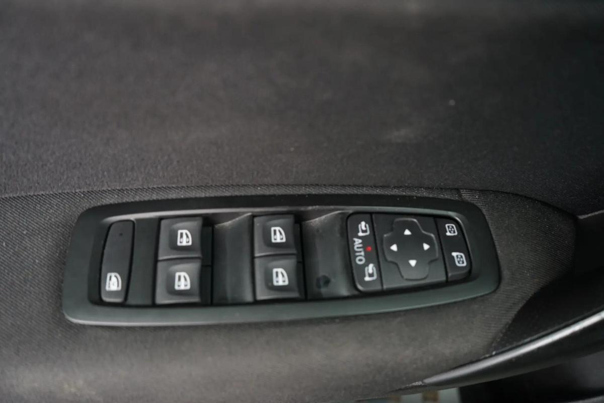 renault-megane-sport-tourer-2020-diesel-1461cc