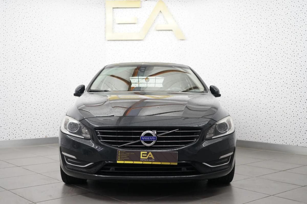 volvo-v60-2015-hibrido-a-diesel-2400cc