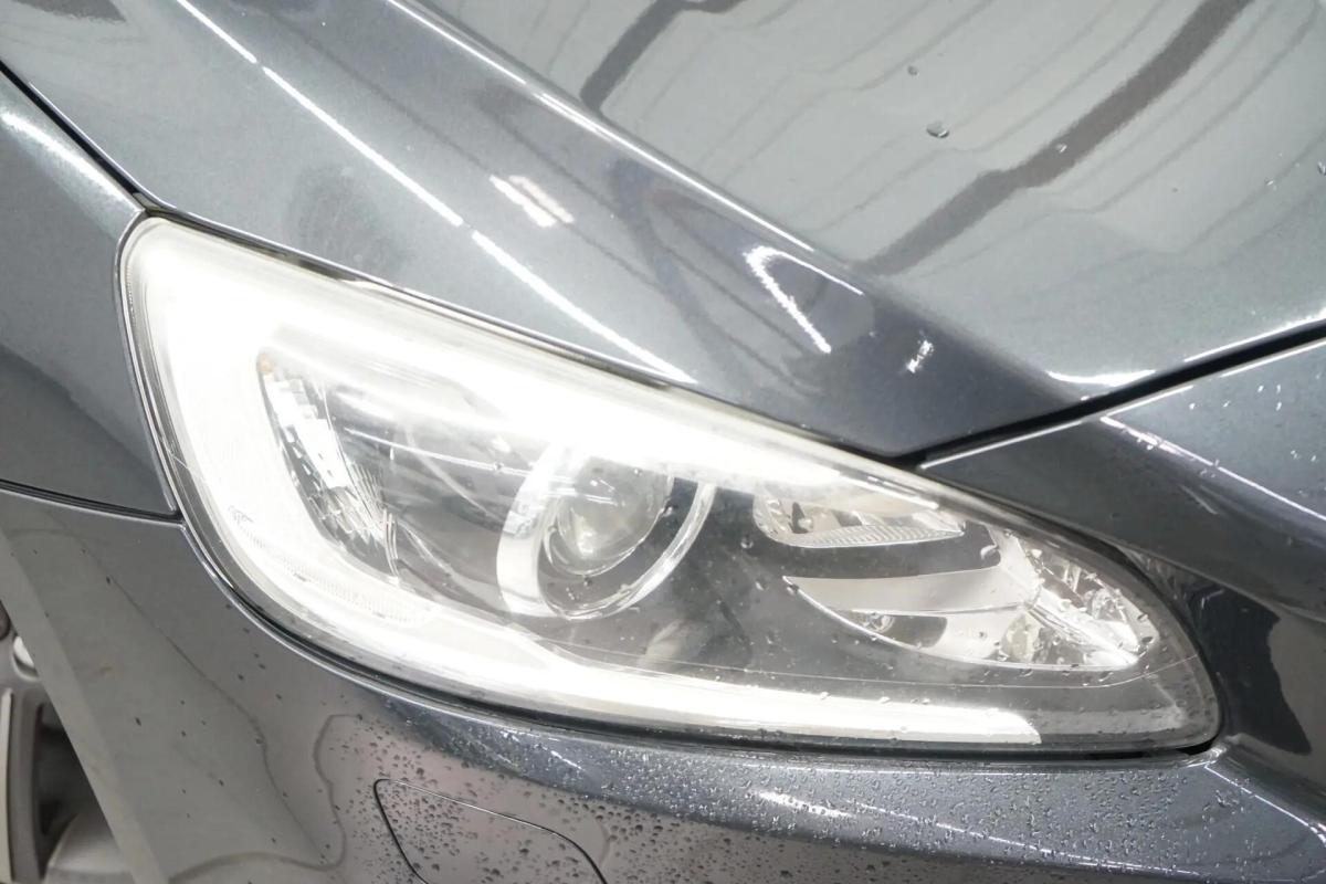 volvo-v60-2015-hibrido-a-diesel-2400cc