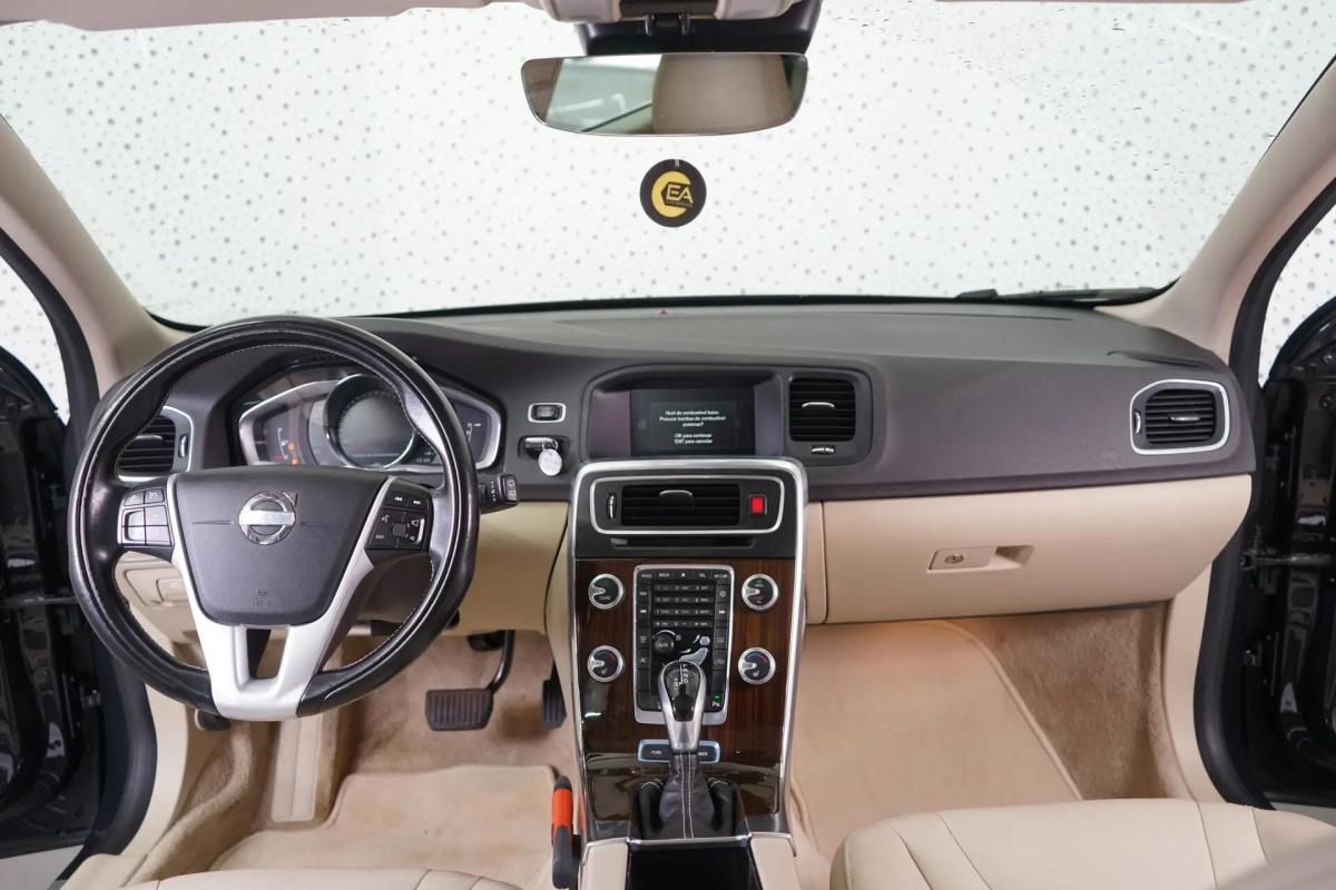 volvo-v60-2015-hibrido-a-diesel-2400cc
