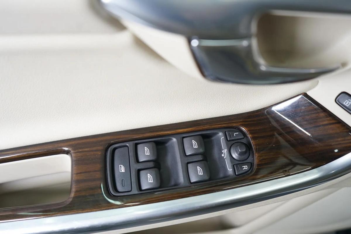 volvo-v60-2015-hibrido-a-diesel-2400cc