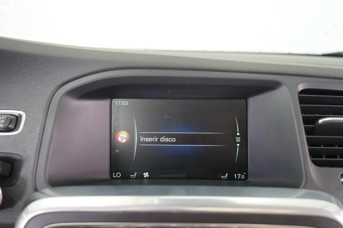 volvo-v60-2015-hibrido-a-diesel-2400cc