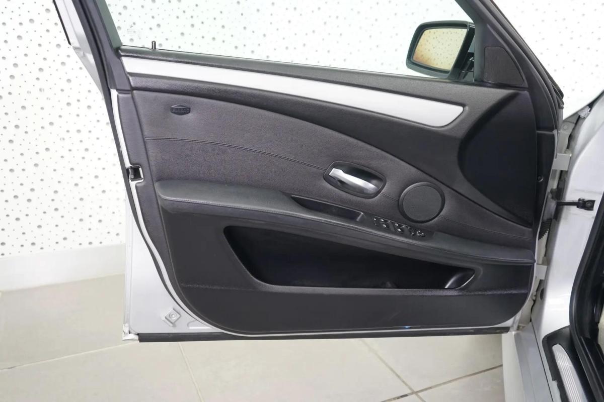bmw-serie-5-520-da-touring-2009-diesel-1995cc