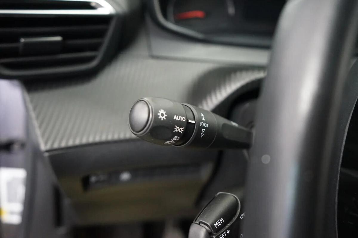 peugeot-2008-2021-gasolina-1199cc