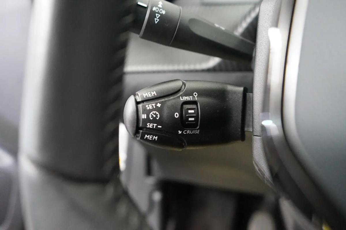peugeot-2008-2021-gasolina-1199cc